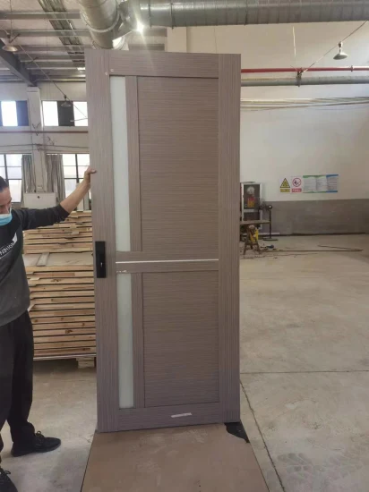 Puerta de madera personalizada Puertas de panel de PVC ensambladas con vidrio interior